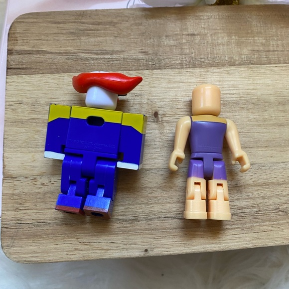 Roblox Figure Bundle - Sharkbite Swimmer & Werewolf Clown Toy Mini Figures - Picture 2 of 3